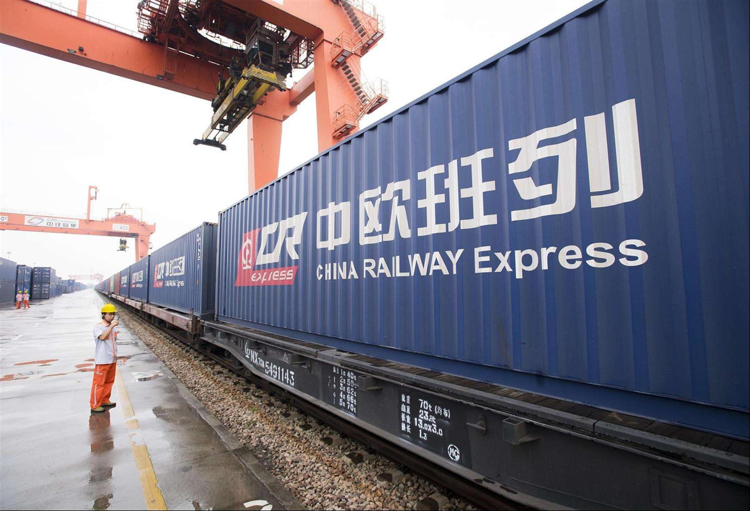 中国国家铁路集团有限公司印发《进一步支持西部陆海新通道发展重点举措》  2025-05-12 11:05:29 来源：中国水运报 作者：全媒记者 许愿  字号